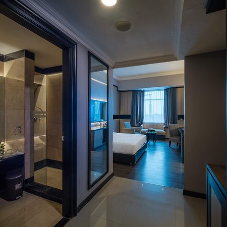 Grand Jatra Hotel Пеканбару Екстериор снимка