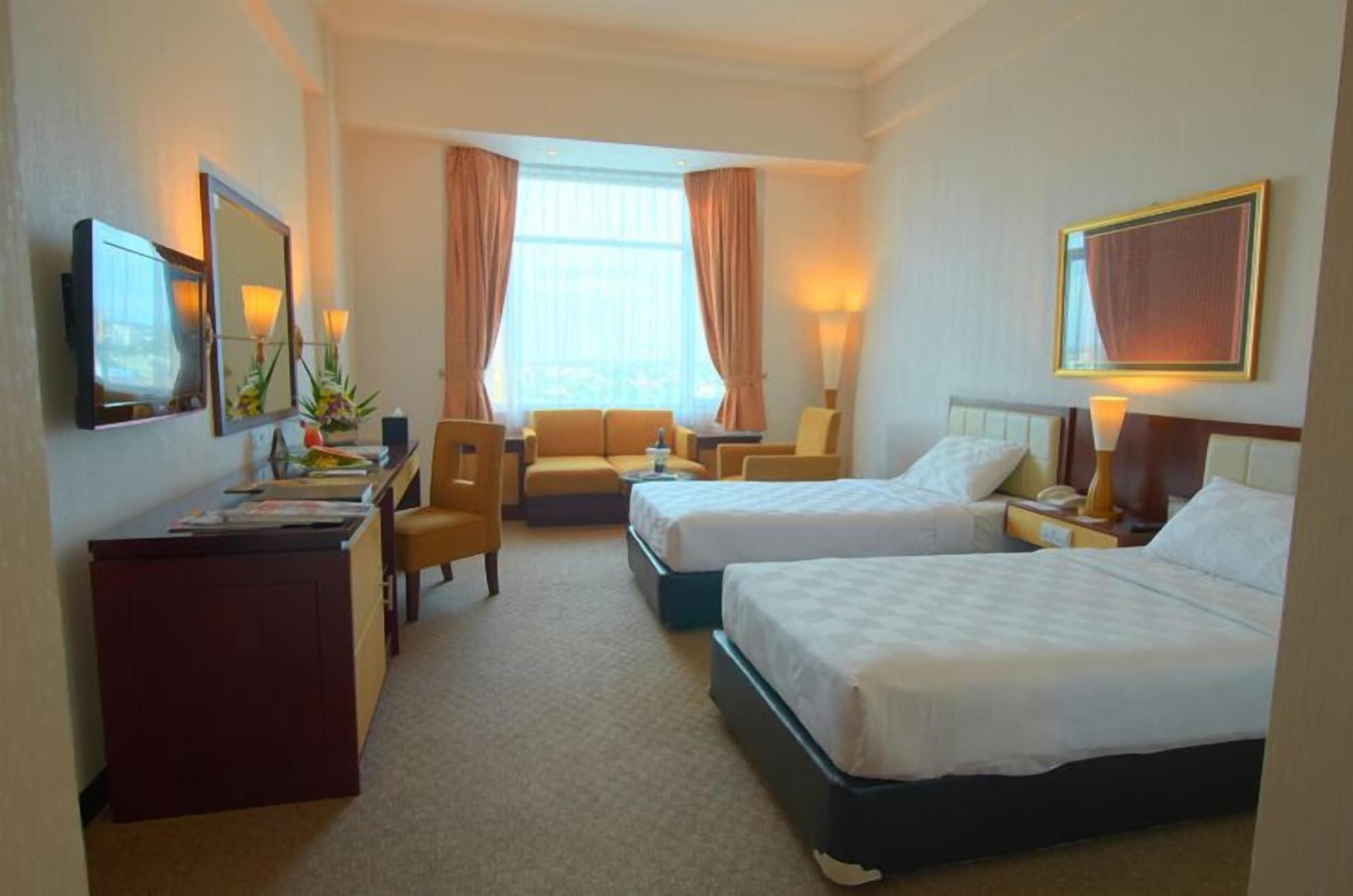 Grand Jatra Hotel Пеканбару Екстериор снимка