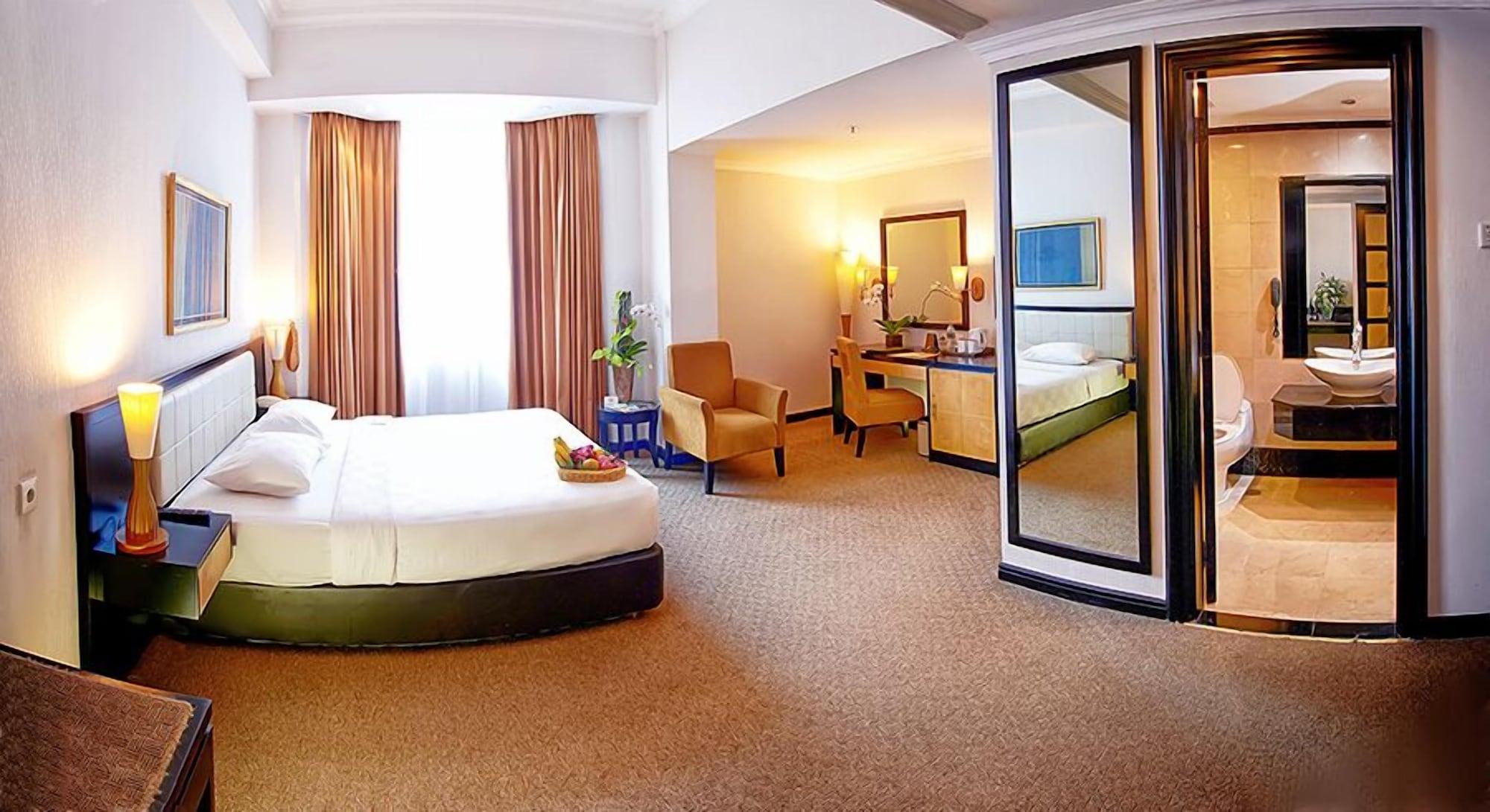Grand Jatra Hotel Пеканбару Екстериор снимка