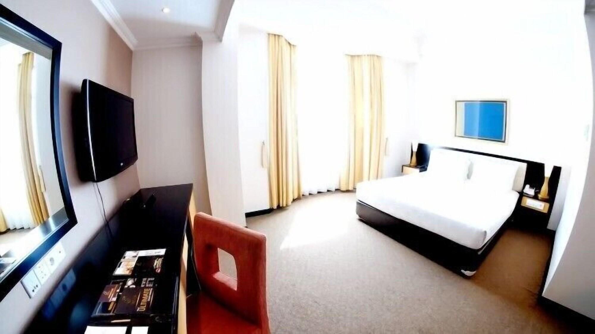 Grand Jatra Hotel Пеканбару Екстериор снимка