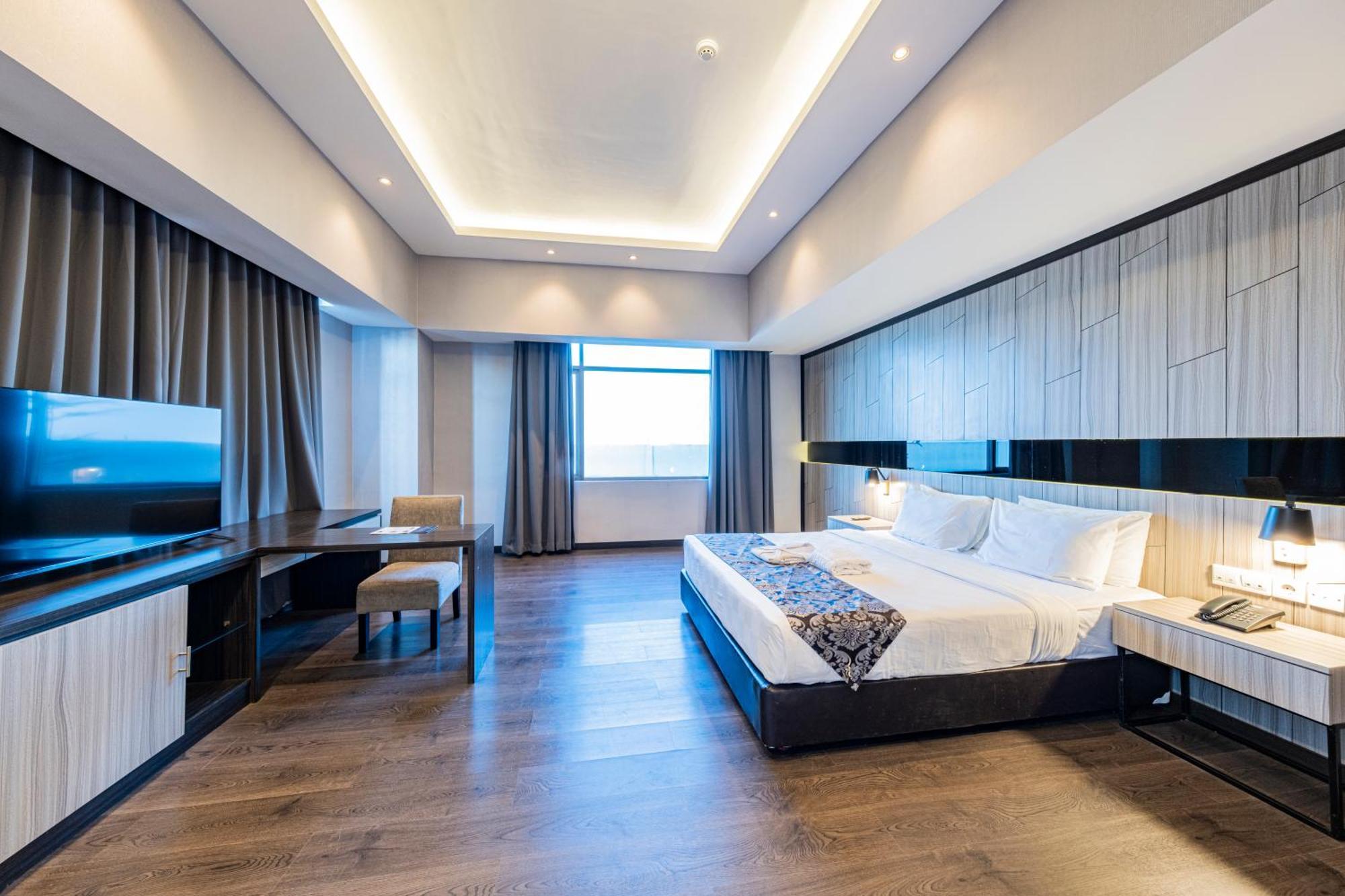 Grand Jatra Hotel Пеканбару Екстериор снимка