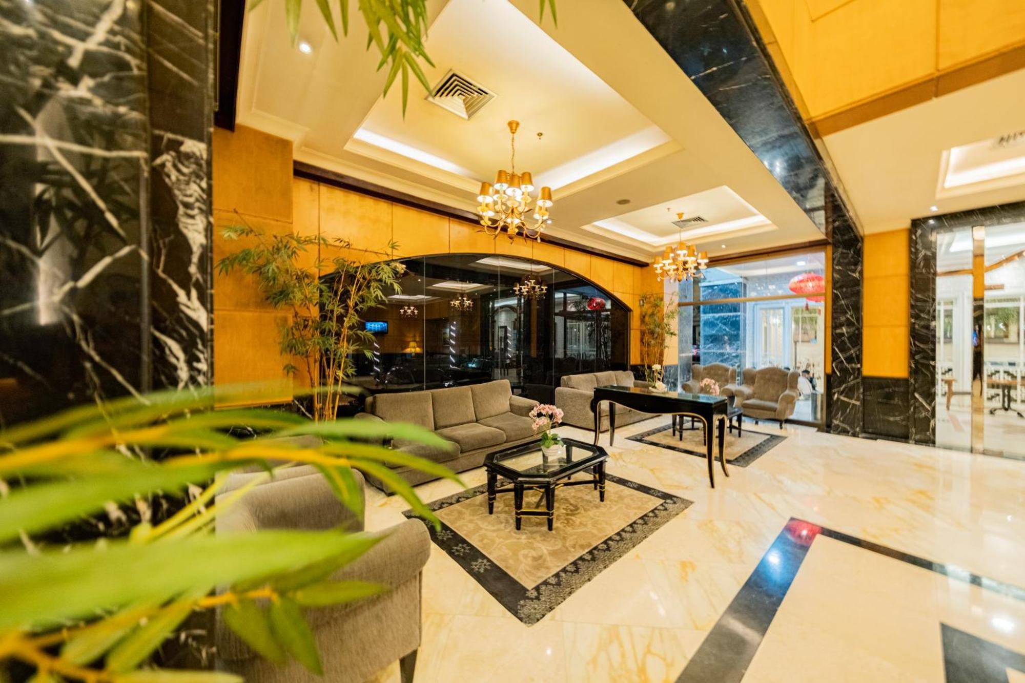 Grand Jatra Hotel Пеканбару Екстериор снимка