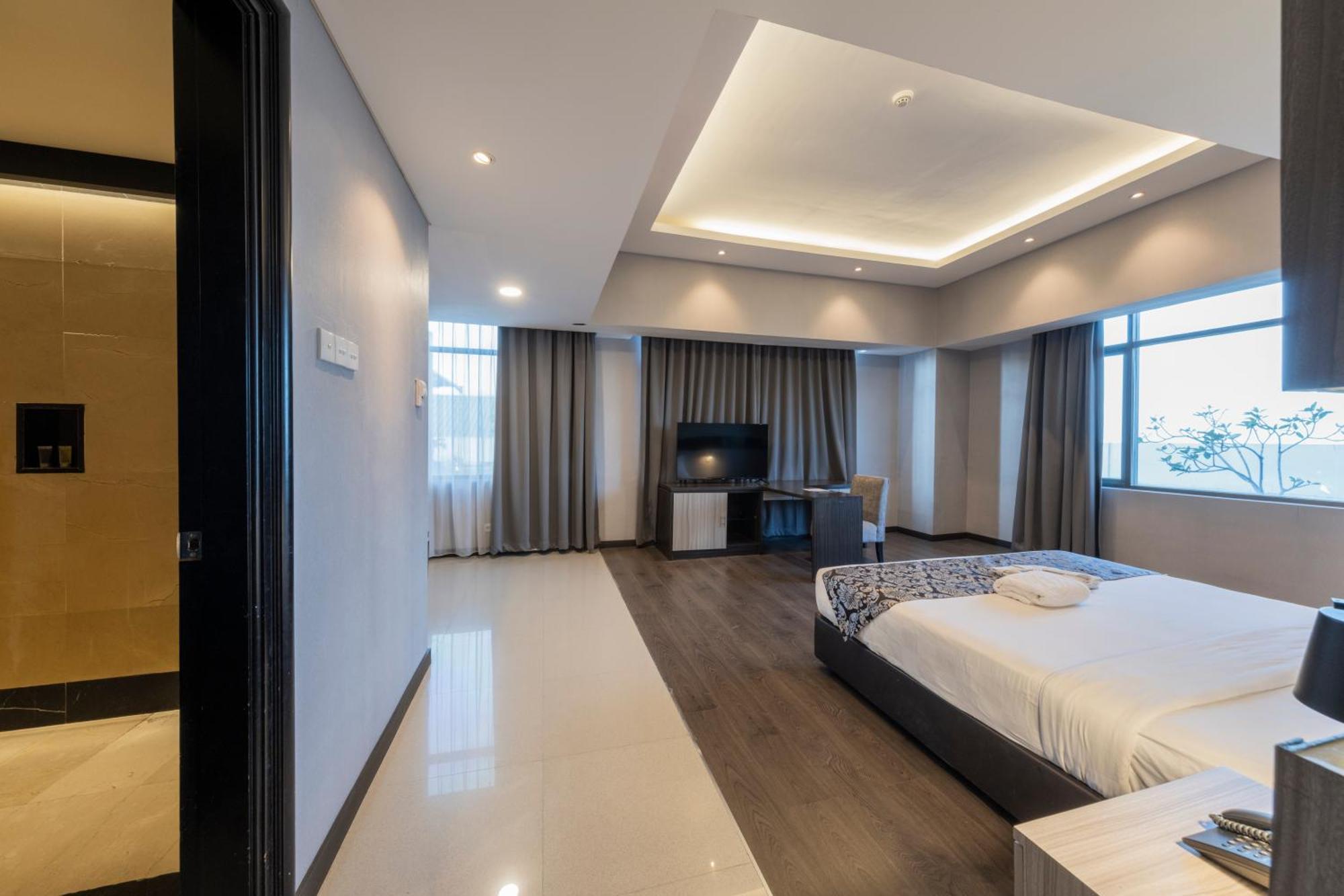 Grand Jatra Hotel Пеканбару Екстериор снимка