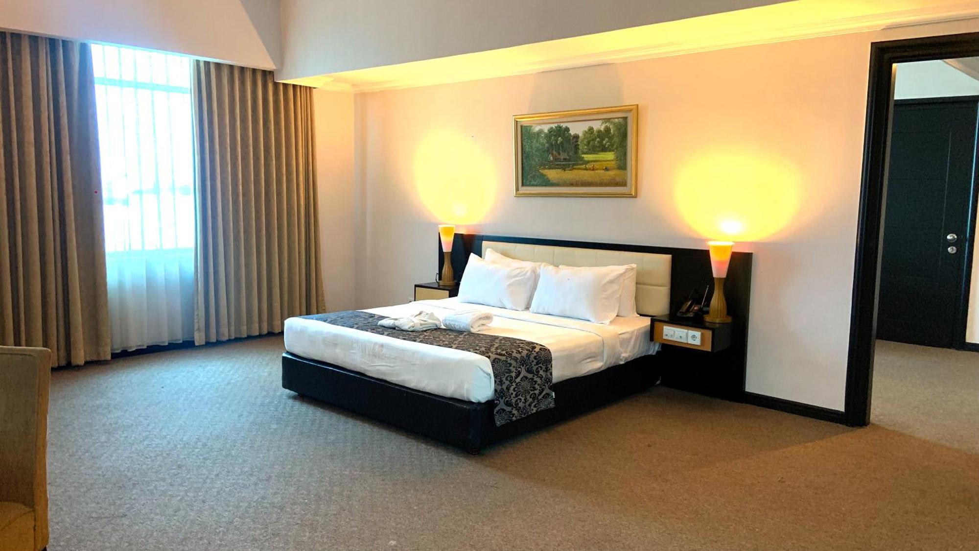 Grand Jatra Hotel Пеканбару Екстериор снимка